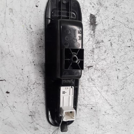 Interrupteur de leve vitre arriere droit PEUGEOT 308 2 SW