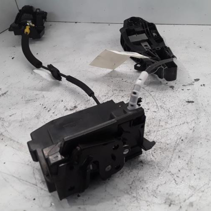 Serrure arriere droit PEUGEOT 308 2 SW Serrure arriere droit PEUGEOT 308 2 SW