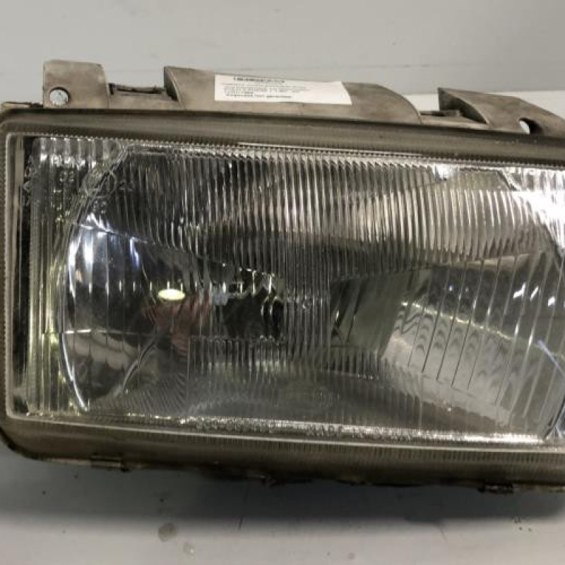 Optique avant principal droit (feux)(phare) VOLKSWAGEN POLO 3