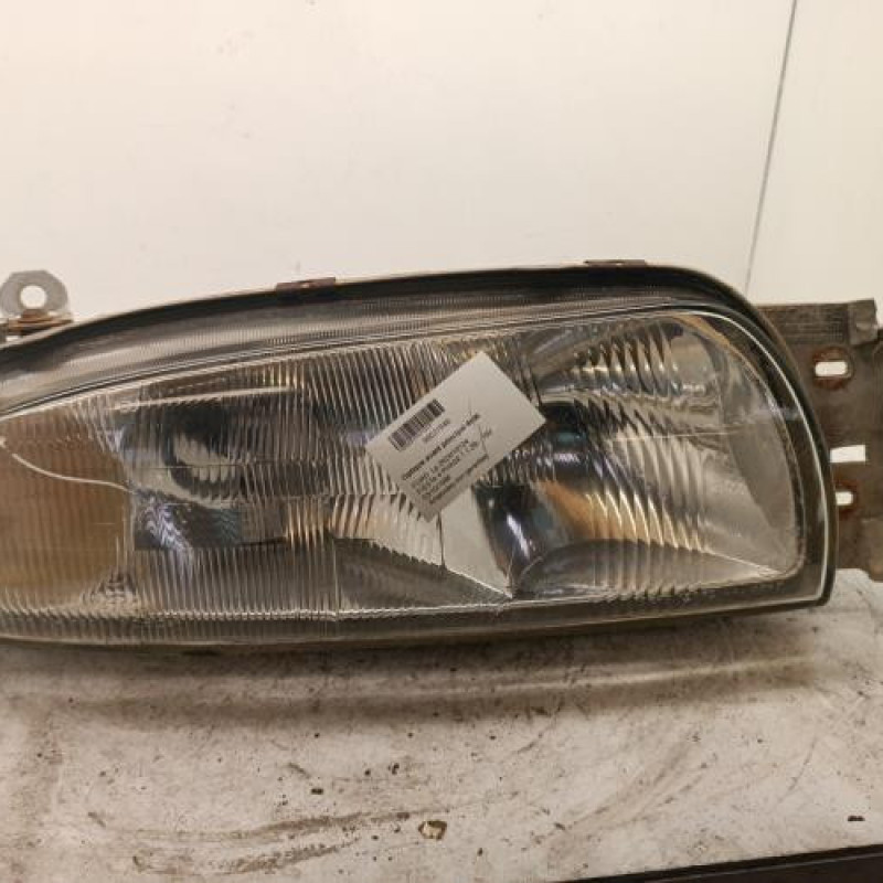 Optique avant principal droit (feux)(phare) FORD FIESTA 4