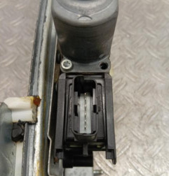 Leve vitre electrique avant gauche PEUGEOT 208 1
