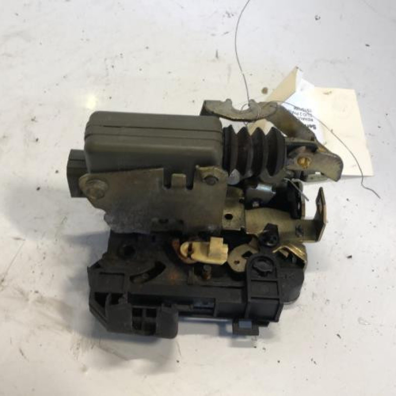 Serrure avant gauche RENAULT CLIO 2 Serrure avant gauche RENAULT CLIO 2