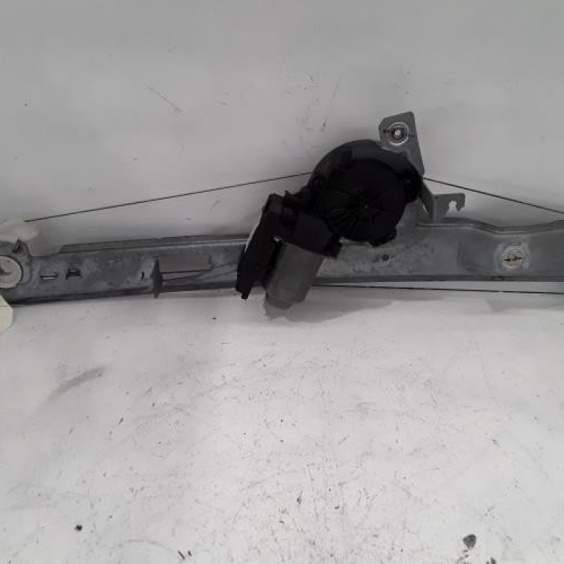 Leve vitre electrique avant droit RENAULT SCENIC 2