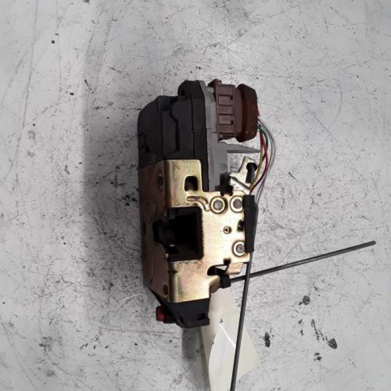 Serrure arriere gauche PEUGEOT 306 Serrure arriere gauche PEUGEOT 306