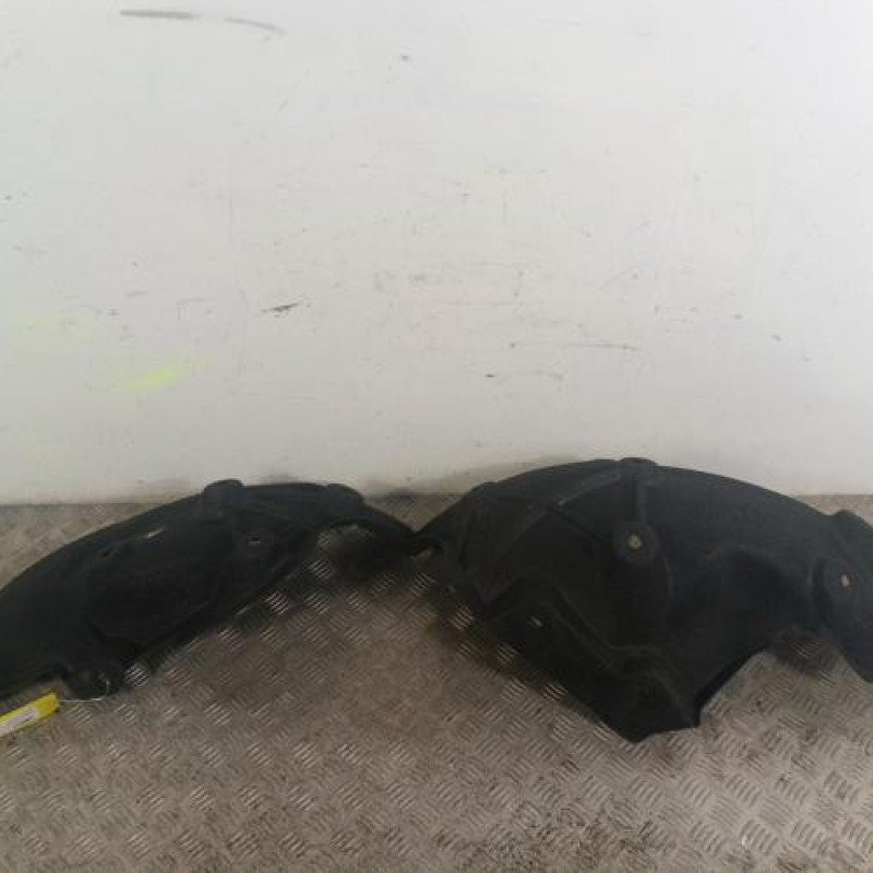 Pare boue arriere gauche RENAULT MEGANE 5 Pare boue arriere gauche RENAULT MEGANE 5
