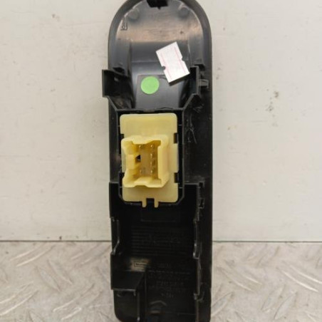 Interrupteur de leve vitre avant droit RENAULT CLIO 4