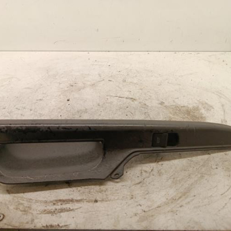 Interrupteur de leve vitre avant droit SEAT IBIZA 2