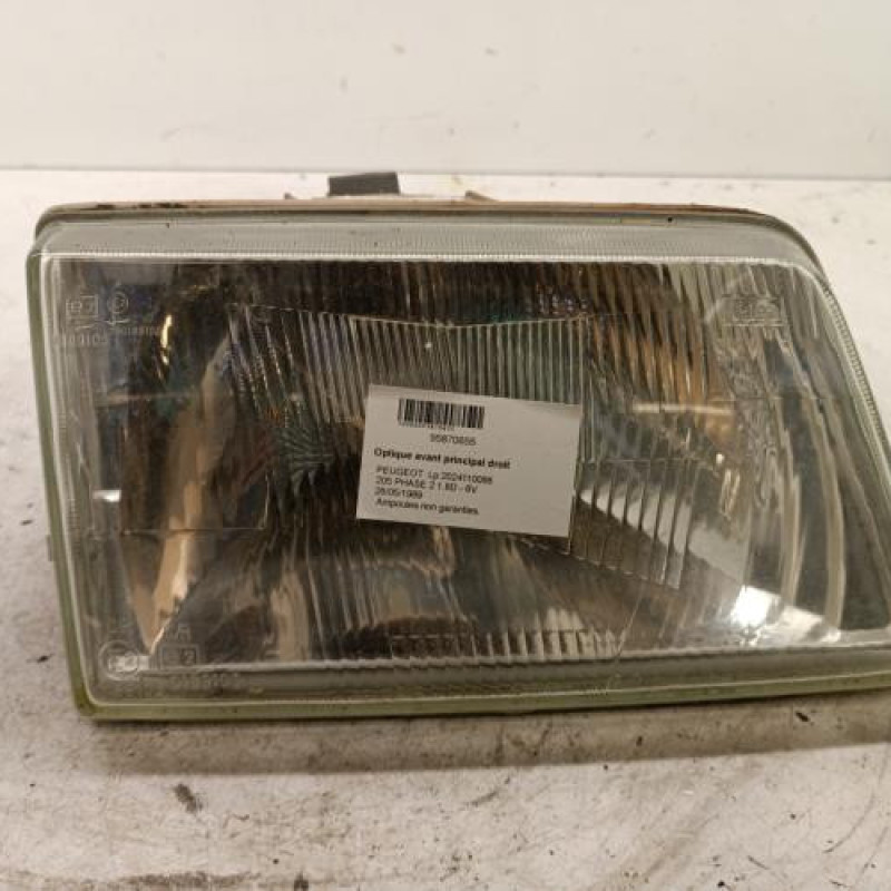 Optique avant principal droit (feux)(phare) PEUGEOT 205