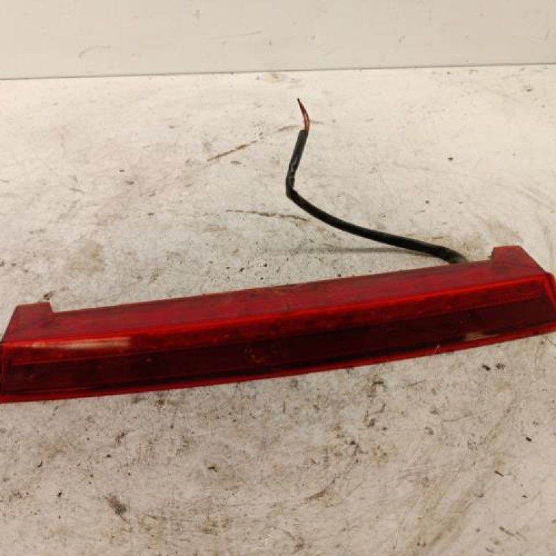 Feu arriere stop central SEAT IBIZA 3 Feu arriere stop central SEAT IBIZA 3