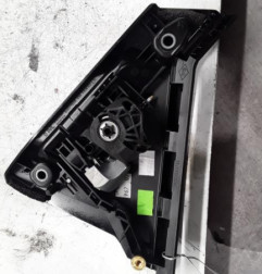 Poignee porte arriere gauche RENAULT MEGANE 5