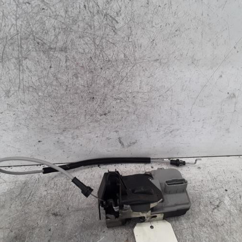 Serrure avant droit PEUGEOT 307