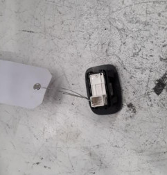 Interrupteur de leve vitre arriere droit PEUGEOT 2008 1