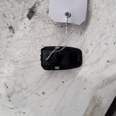 Interrupteur de leve vitre avant droit RENAULT MEGANE 5