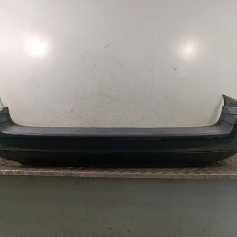 Pare choc arriere VOLVO V 70 1