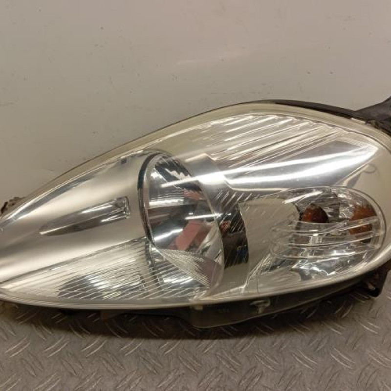 Optique avant principal gauche (feux)(phare) FIAT GRANDE PUNTO