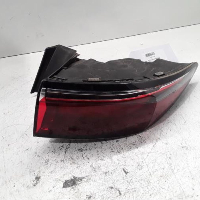Feu arriere principal droit (feux) RENAULT MEGANE 5 Feu arriere principal droit (feux) RENAULT MEGANE 5