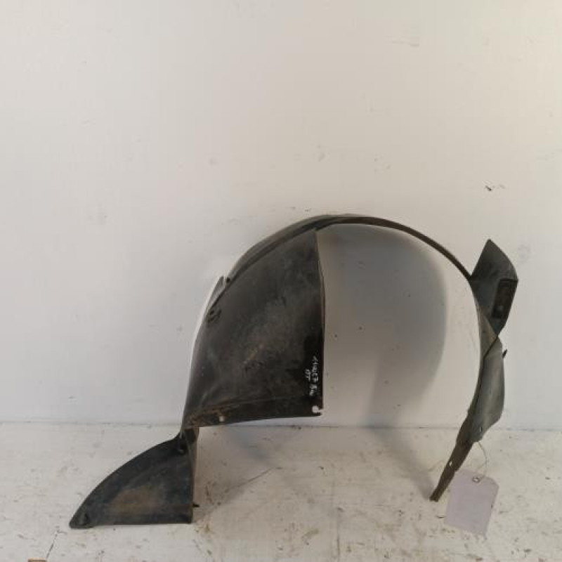 Pare boue avant droit CITROEN BERLINGO 1