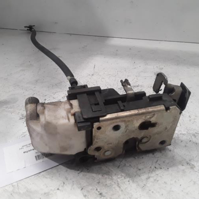 Serrure avant gauche FIAT DOBLO 1 Serrure avant gauche FIAT DOBLO 1