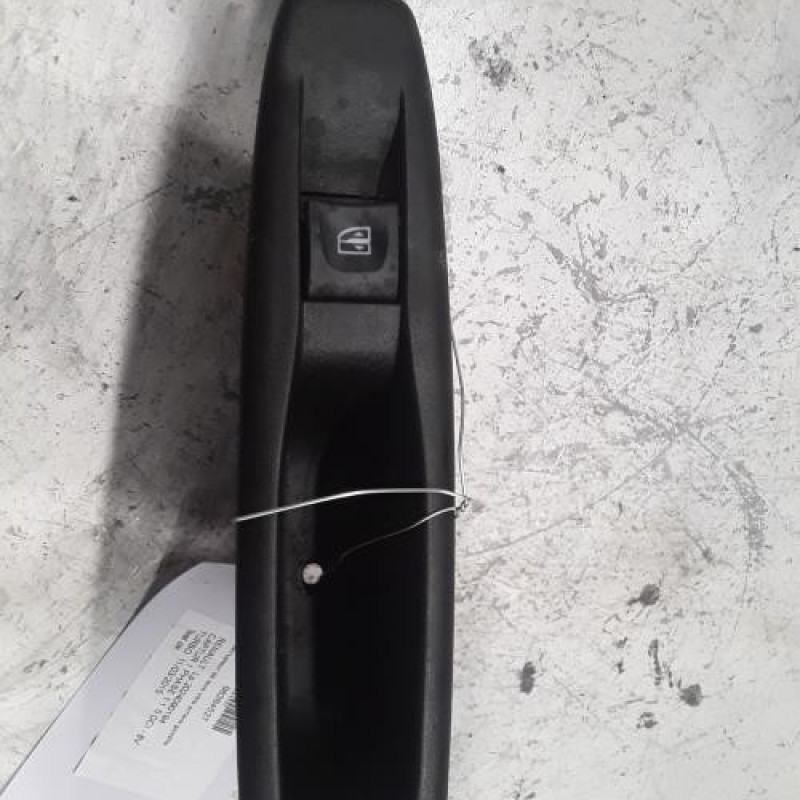 Interrupteur de leve vitre arriere gauche RENAULT CAPTUR 1