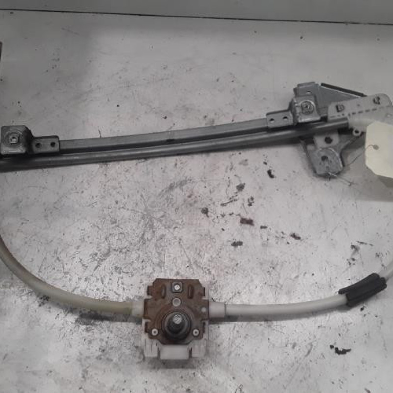 Leve vitre mecanique arriere gauche RENAULT MEGANE 1
