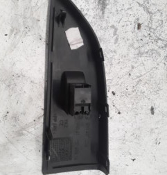 Interrupteur de leve vitre avant droit SKODA FABIA 1