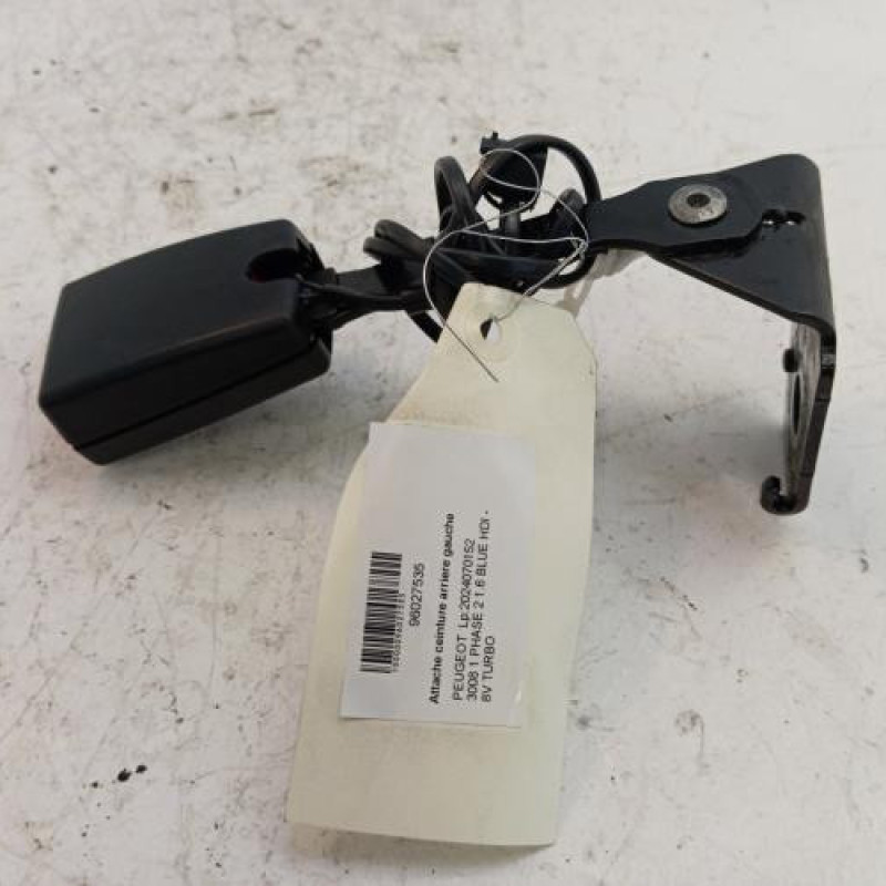 Attache ceinture arriere gauche PEUGEOT 3008 1