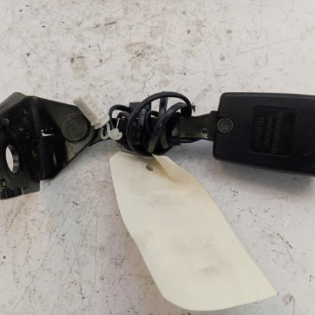 Attache ceinture arriere gauche PEUGEOT 3008 1