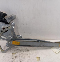 Leve vitre electrique avant gauche TOYOTA YARIS 2