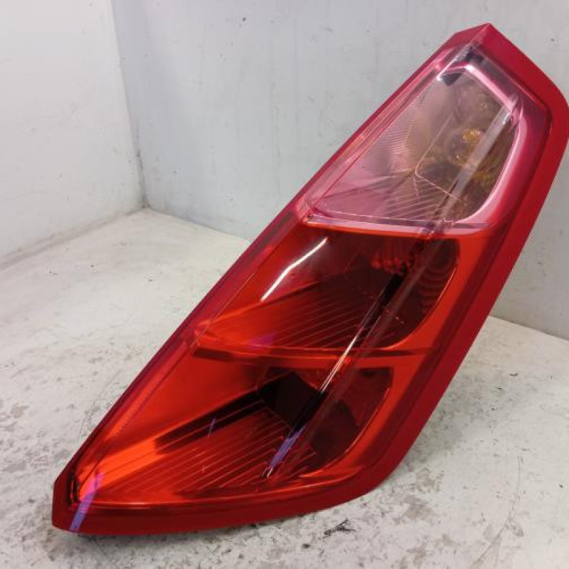 Feu arriere principal droit (feux) FIAT GRANDE PUNTO Feu arriere principal droit (feux) FIAT GRANDE PUNTO