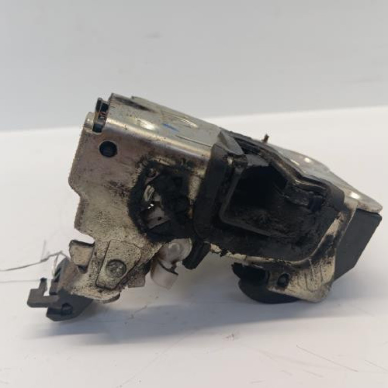 Serrure avant droit DACIA DOKKER Serrure avant droit DACIA DOKKER