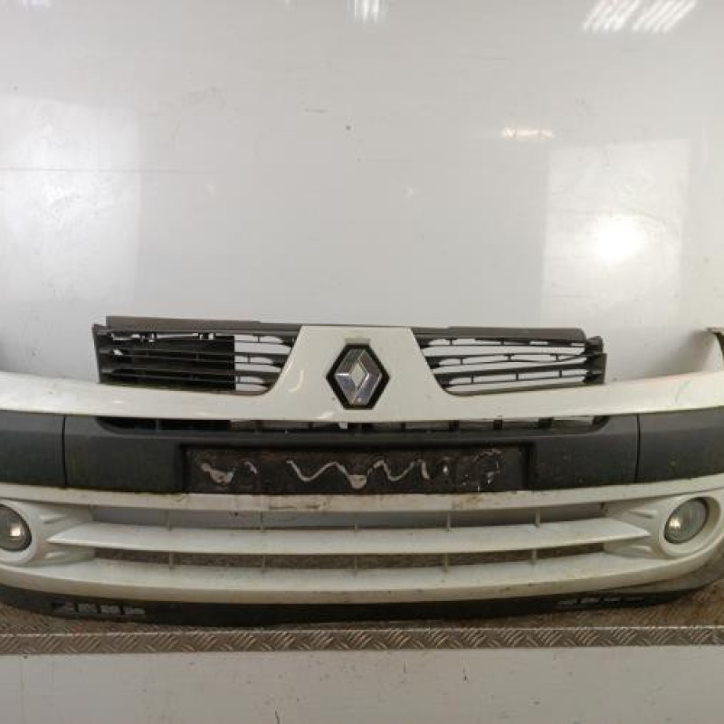 Pare choc avant RENAULT CLIO 2 Pare choc avant RENAULT CLIO 2