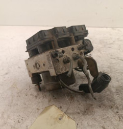 Bloc ABS (freins anti-blocage) TOYOTA YARIS VERSO