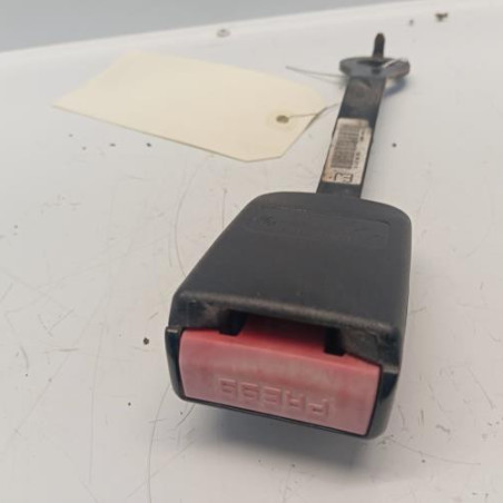 Attache ceinture avant droit DACIA DOKKER