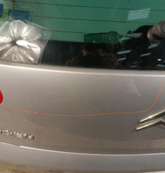 Malle/Hayon arriere CITROEN C4 PICASSO 1