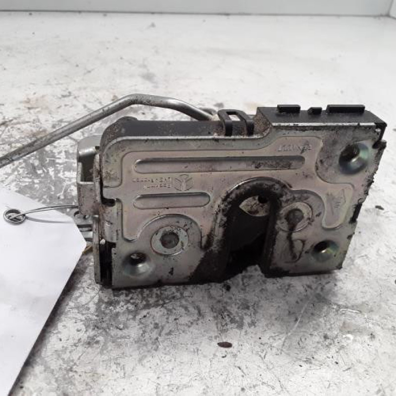 Serrure avant droit DACIA LOGAN 1 Serrure avant droit DACIA LOGAN 1