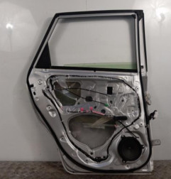 Porte arriere gauche TOYOTA VERSO-S Photo n°6