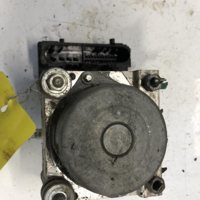 Bloc ABS (freins anti-blocage) RENAULT CLIO 2 CAMPUS Bloc ABS (freins anti-blocage) RENAULT CLIO 2 CAMPUS