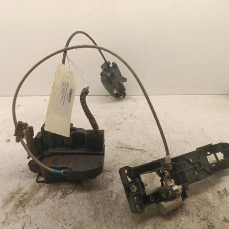 Serrure arriere droit NISSAN NOTE 1 Serrure arriere droit NISSAN NOTE 1