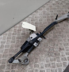 Moteur essuie glace avant MERCEDES CLASSE A 176 Photo n°3