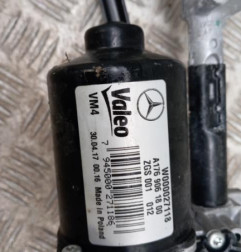 Moteur essuie glace avant MERCEDES CLASSE A 176 Photo n°6