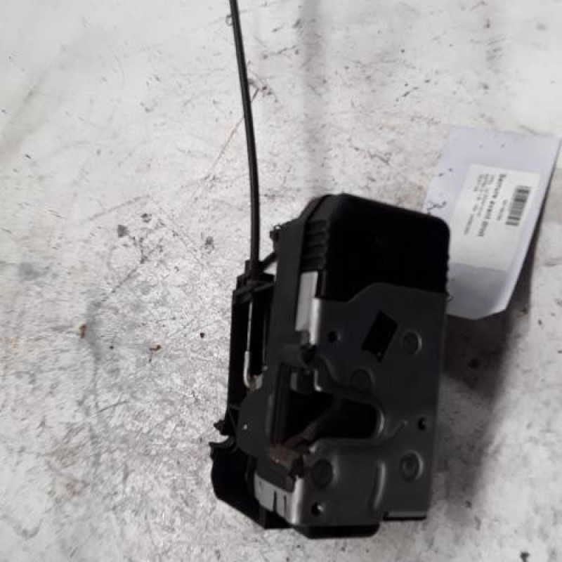 Serrure avant droit OPEL ASTRA G Serrure avant droit OPEL ASTRA G