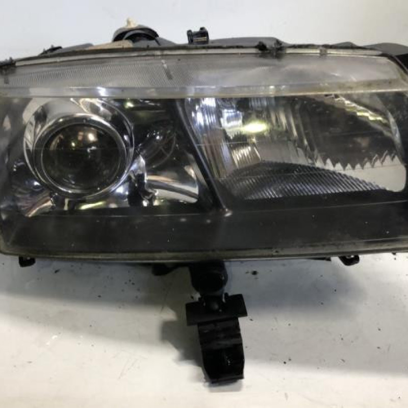 Optique avant principal droit (feux)(phare) RENAULT SAFRANE