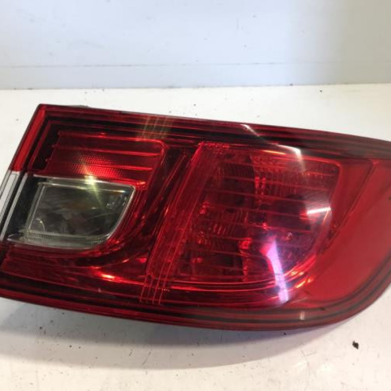 Feu arriere principal droit (feux) RENAULT CLIO 4 Feu arriere principal droit (feux) RENAULT CLIO 4