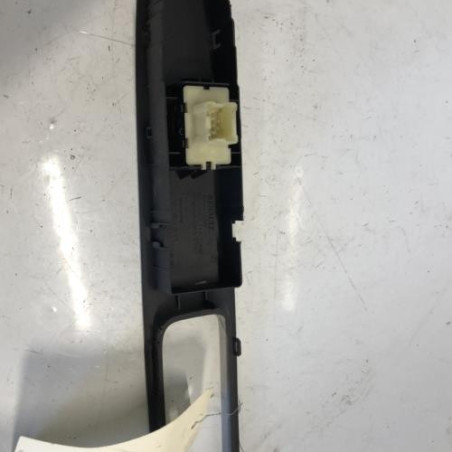 Interrupteur de leve vitre avant droit RENAULT CLIO 4
