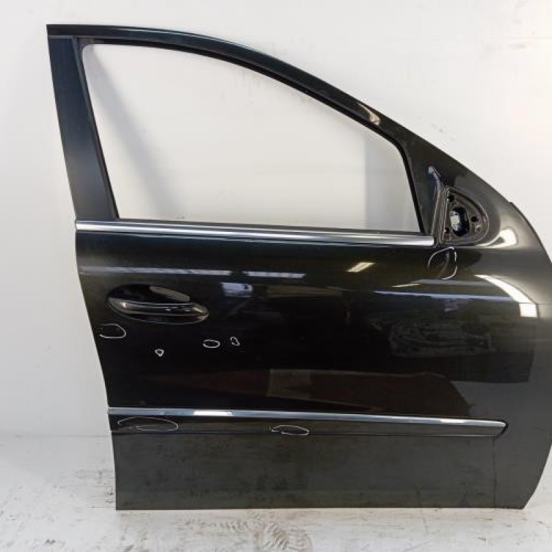 Porte avant droit MERCEDES CLASSE M 164 Porte avant droit MERCEDES CLASSE M 164
