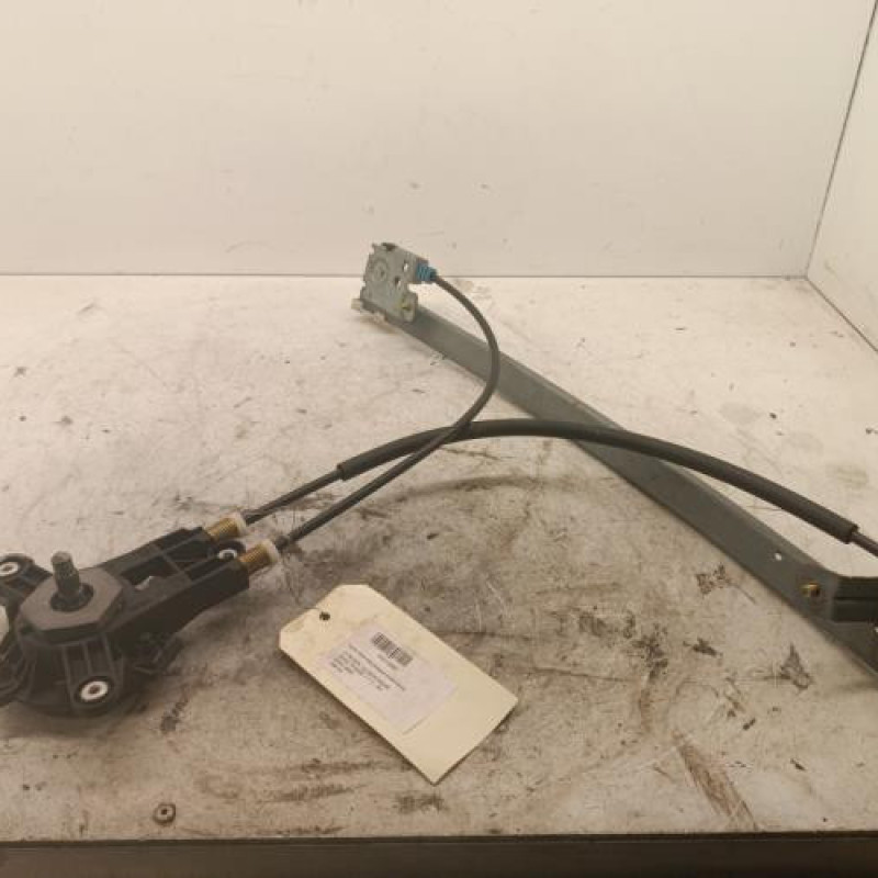 Leve vitre mecanique avant droit CITROEN SAXO