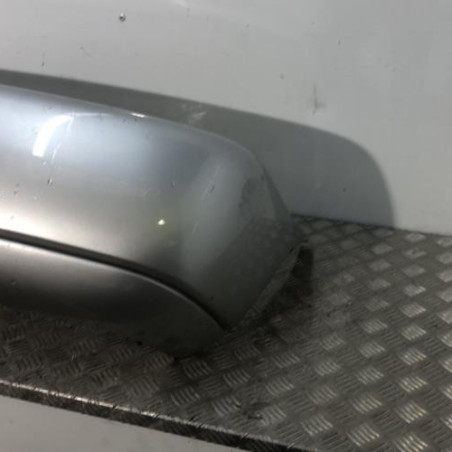 Pare choc arriere FORD FIESTA 4