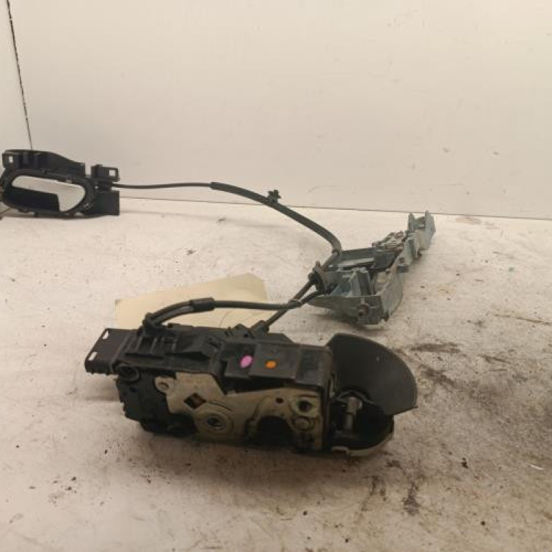 Serrure avant gauche PEUGEOT 207
