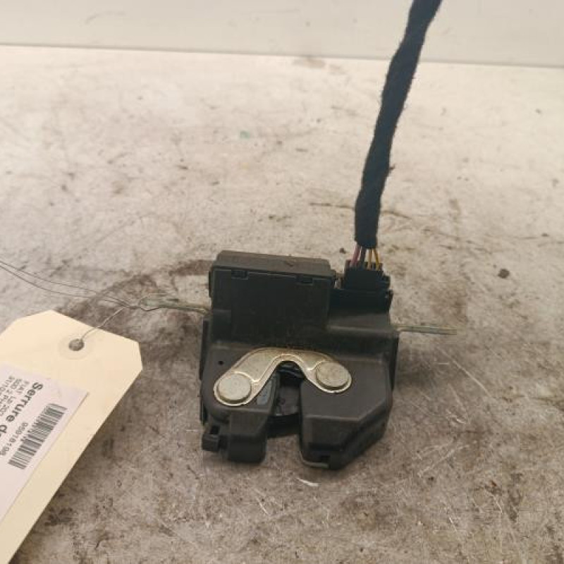 Serrure de hayon FIAT 500 2 Serrure de hayon FIAT 500 2