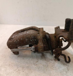 Etrier arriere droit (freinage) VOLKSWAGEN CADDY 3 Photo n°4